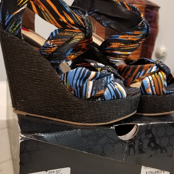 Summer Wedges - Picture 2 of 8